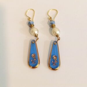 Blue Dangling Costume Jewelry Earrings With Flower On It & A White Pearl